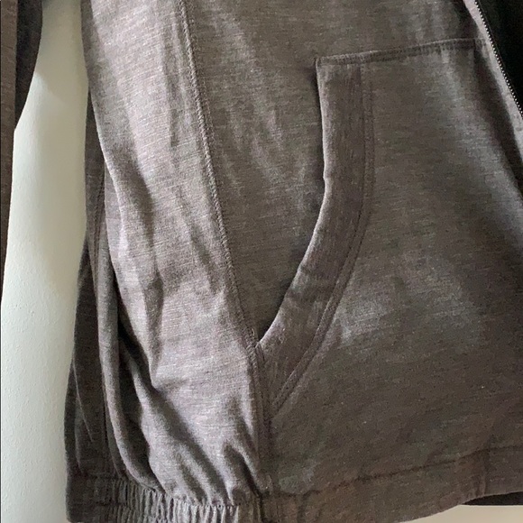 (Sold) Uniqlo Reversible Spring Jacket - Picture 6 of 6